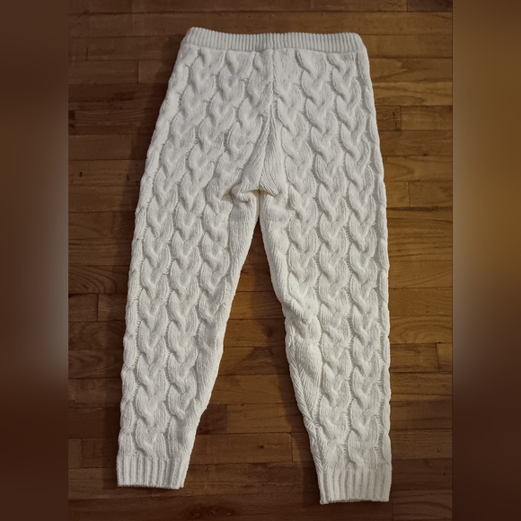 Crochet Sweatpants Forever 21 Size M EUC - Picture 4 of 4